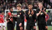 MANCHESTER UNITED - Não há meio de o United regressar ao topo do futebol inglês, de onde há muito está arredado. Esta época é 12.º na Premier, com apenas 2 vitórias em 8 jogos. E na Europa empatou com o AZ Alkmaar