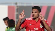 Gonçalo Ramos: Adaptado de médio para ponta-de-lança, tem faro de golo e boa capacidade física, não fugindo ao choque. Foi o melhor marcador do último Europeu de sub-19. Esta época, já jogou pelos sub-19, pelos B e pelos sub-23.