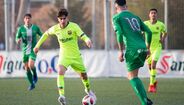 7. Alex Collado é o jovem com mais 'toque de Messi' na cantera do Barcelona. Com um pé esquerdo extremamente habilidoso - não fosse o lance de pura magia que protagonizou frente ao Atlético Levante, pela equipa B -, finta curta e rapidez, Alex é uma das grandes esperanças da formação de La Masia. Esta temporada, já chegou a jogar na equipa principal do Barcelona, na derrota (0-2) com o Celta, quando substituiu Dembélé.