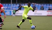 2. Comparado com Paul Pogba, médio do Manchester United, Ilaix Moriba é visto como um dos mais promissores médios da cantera culé. De tal forma, que o Barcelona colocou uma cláusula de rescisão, no jovem médio de 16 anos, no valor de 90 milhões de euros.