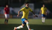 Yan Couto (Coritiba) - Começou no futsal com cinco anos, onde ganhou muita técnica individual. Esta característica levou-o, aos dez anos, a chegar ao Curitiba. Não é alto, nem forte físicamente, mas é extremamente rápido a atacar para um defesa lateral. A sua referência é Dani Alves, atual jogador do São Paulo, e percebe-se o porquê. Atualmente, representa a seleção sub-17 do Brasil.