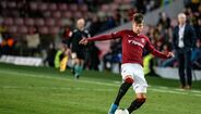 Adam Hlozek (Sparta de Praga) - Adam Hlozek é o jogador mais talentoso a emergir na República Checa depois de Tomas Rosicky. Mudou-se para o Sparta de Praga aos 12 anos de idade, com o irmão mais velho e três anos depois já representava o escalão de sub-19. Rápido, forte e dotado tecnicamente, Adam Hlozek já apontado várias vezes ao Bayern Munique, Ajax e Manchester City. Estreou-se pela equipa principal do Sparta com apenas 16 anos, entrando a partir do banco de suplentes. Pelo clube, já soma três golos e outras tantas assistências, em 19 jogos realizados.