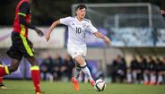 Lazar Samardzic (Hertha) - Dotado de uma visão de jogo e de uma criatividade incrível, Lazar Samardzic é um dos grandes talentos do Hertha Berlim. Atualmente, o médio ofensivo alemão tem sido importante na equipa sub-19 alemã, com três golos apontados e duas assistências.