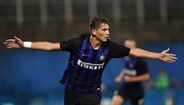 Sebastiano Esposito (Inter) - Esposito fez sua estreia enquanto sénior na derrota nos quartos-de-final da Liga Europa do Inter diante o Eintracht Frankfurt. Versátil, com capacidade de finalização e habilidade de desmarcar-se facilmente levaram alguns observadores a compará-lo a Luka Jovic, ex-avançado do Benfica e atual jogador do Real Madrid. Com destreza para jogar em ambas as alas, Esposito acredita que é na frente que é o seu lugar.