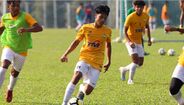 Luqman Hakim (Malaysia’s National Football Development Programme) - Melhor marcador do campeonato asiático sub-16 de 2018, Luqman Hakim, graduado do programa nacional de desenvolvimento de futebol da Malásia, chamou a atenção de vários clubes japoneses. Em setembro, no entanto, assinou contrato com o clube belga de Vincent Tan, KV Kortrijk. Por enquanto, permanecerá na Malásia, o seu país de origem.