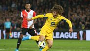 Fábio Silva (FC Porto) - Filho de um ex-internacional português (Jorge Silva), Fábio silva estreou-se no FC Porto apenas 22 dias após celebrar 17 anos. Deixou os azuis e brancos para ingressar no Benfica em 2015, seguindo os passos do seu irmão Jorge - que agora está na Lazio -, mas voltou à cidade invicta dois anos depois, onde conquistou a Uefa Youth League. Móvel, altamente hábil e com frieza à frente da baliza, Fábio Silva é um dos avançados portugueses atualmente mais promissores.