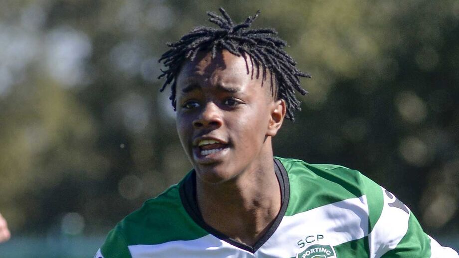 André Gonçalves assina contrato com o Sporting