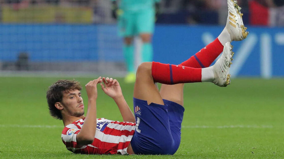 Espanhóis fizeram as contas: João Félix tocou apenas 3 vezes na bola nos últimos 25 metros