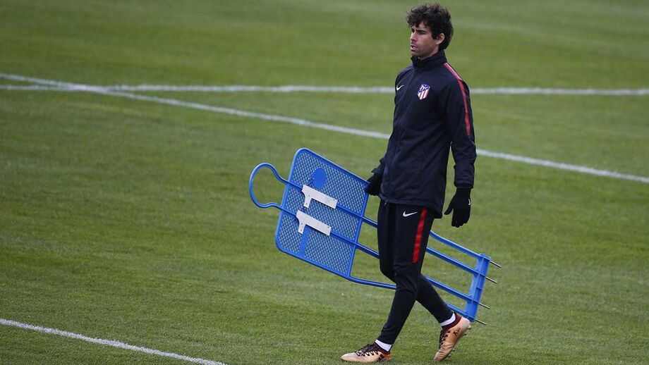 Lyon em busca de treinador: franceses descartam nome de Tiago