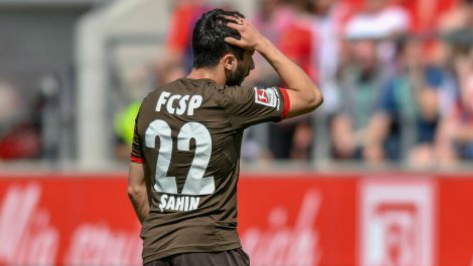 Síria: Ultras do St. Pauli exigem rescisão de futebolista que apoiou ofensiva militar
