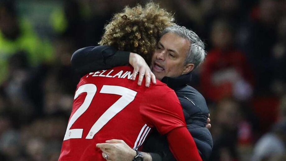 Fellaini: «Manchester United foi muito rápido a despedir Mourinho»