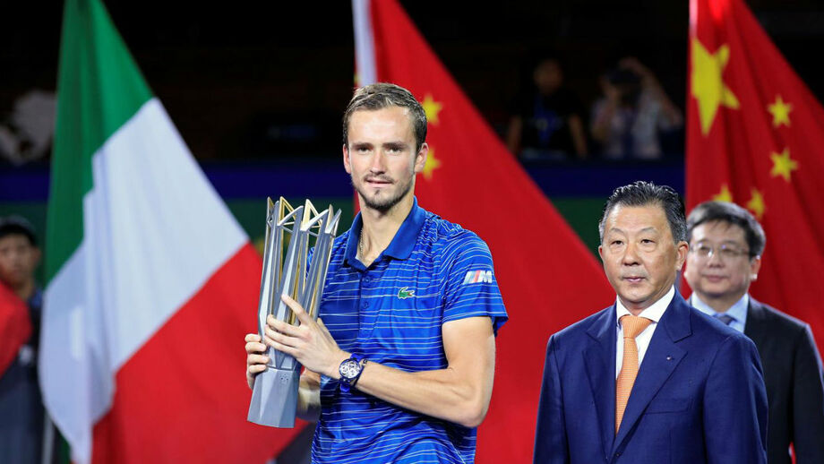 Medvedev vence em Xangai e conquista segundo Masters 1000