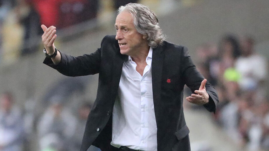 Palmeiras vence e Jorge Jesus tenta terminar jejum de 45 anos