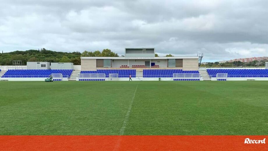 Cova da Piedade-Farense, 0-2: algarvios ascendem ao terceiro lugar