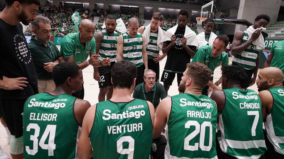 Pavilhão quase cheio, vitória clara e Varandas a ver: Sporting com basquetebol em casa 24 anos depois