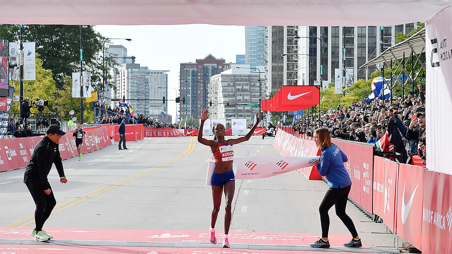 Incrível: Kosgei fez em Chicago um parcial final mais rápido do que Mo Farah