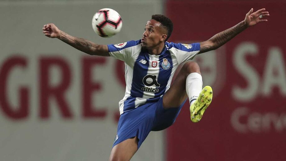 Éder Militão 'travou' saídas do plantel