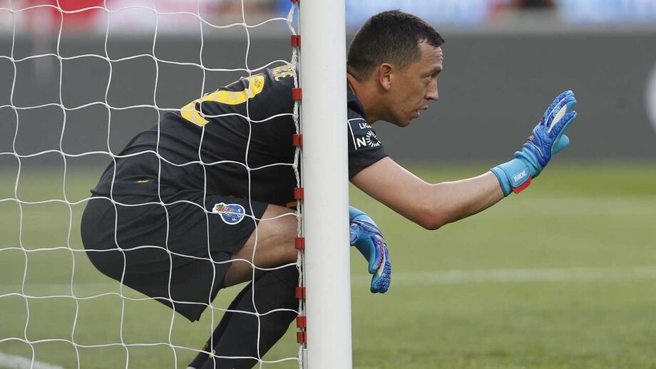 Marchesín bisa como guarda-redes do mês