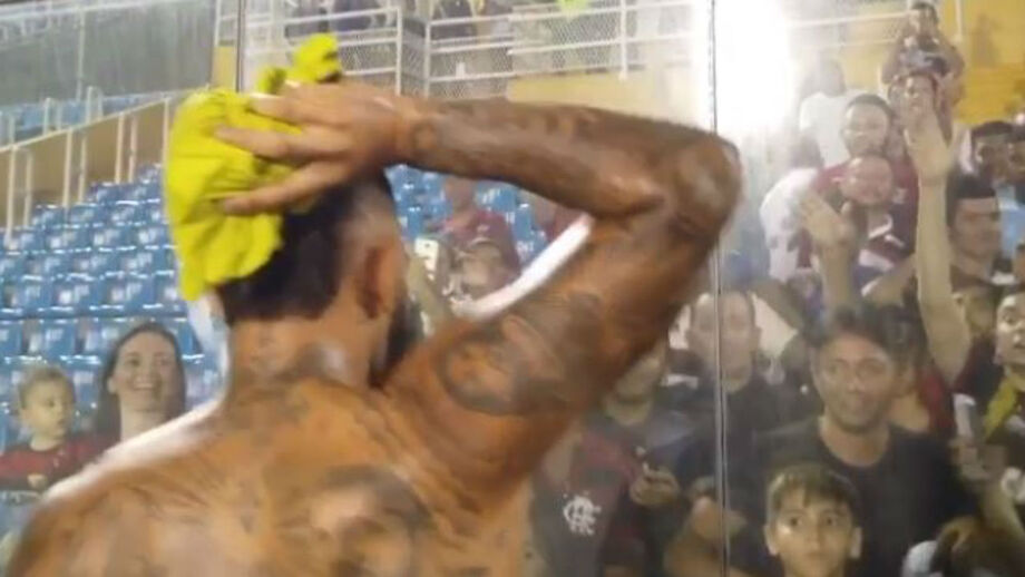 Gabigol surpreendeu adeptos que assistiram ao treino do Flamengo em Fortaleza