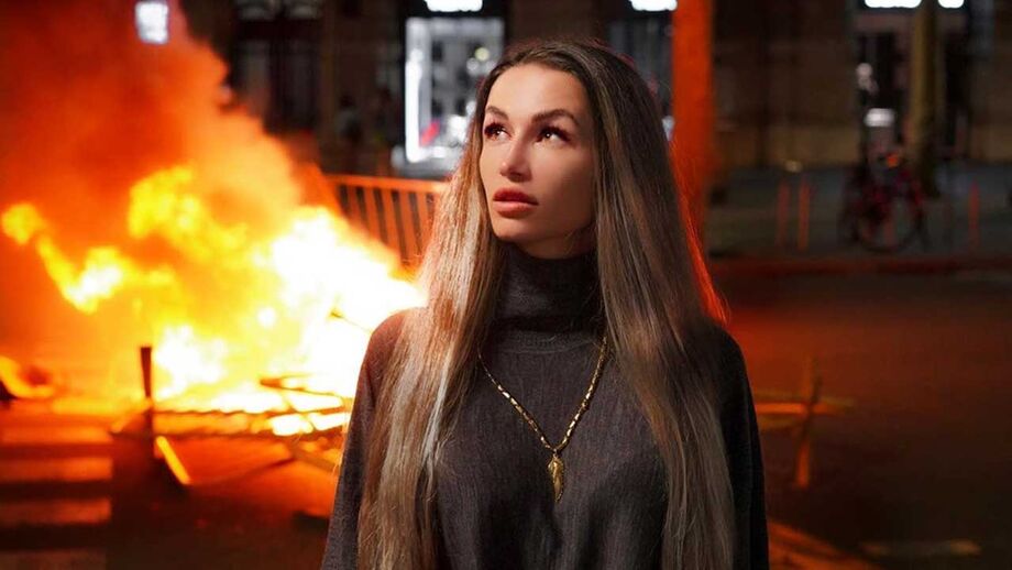 Elena Rybalchenko em chamas