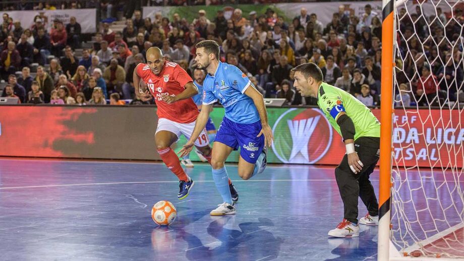 Benfica defende liderança