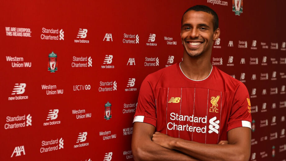 Joel Matip prolonga contrato com o Liverpool até 2024