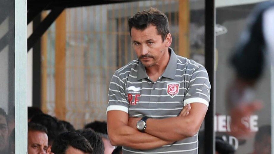 Rui Faria e Al-Duhail continuam a liderar campeonato de futebol do Qatar