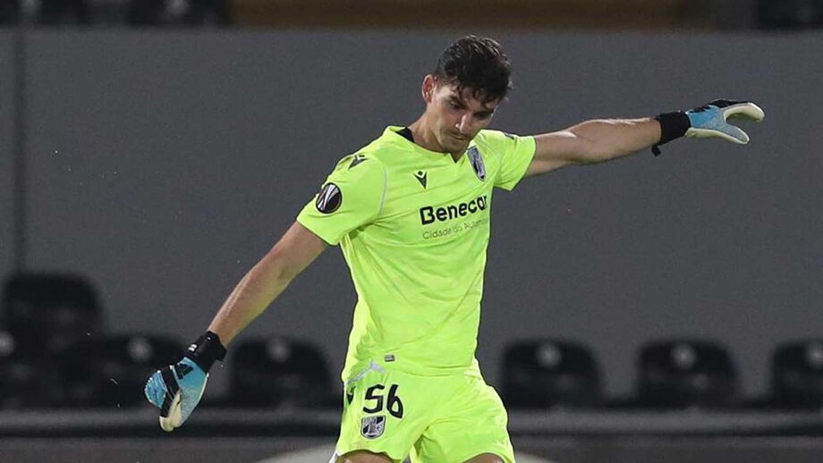 V. Guimarães em Londres com Miguel Silva mas sem Rafa Soares