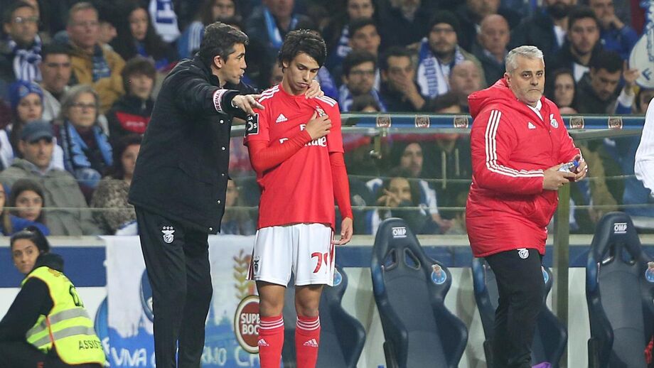 Lage sobre Félix: «Joga perante 70 mil pessoas como quem brinca no jardim com os amigos»