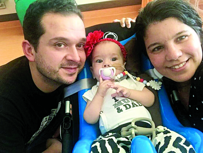 Bebé Noa com os pais