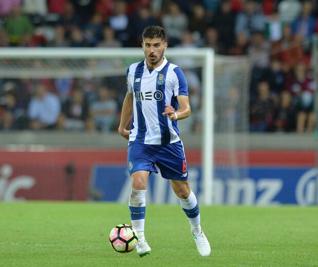 Rúben Neves (Médio): Saiu em 2016/2017 para o Wolverhampton; Mais-valia: 12.509.414 euros