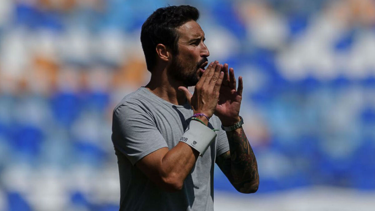 Regresso aos treinos com César Peixoto ao leme - Record
