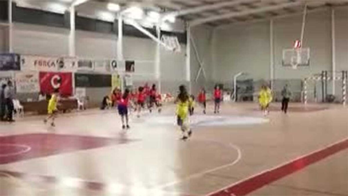 Fatima Habib já joga com o seu novo equipamento - Record