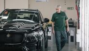 The Special One, que foi o primeiro proprietário mundial do novíssimo Jaguar E-Pace, acompanhou a construção do carro que iria ser-lhe oferecido.