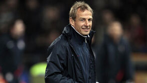 Jürgen Klinsmann volta a treinar e assume Hertha Berlim até final da época