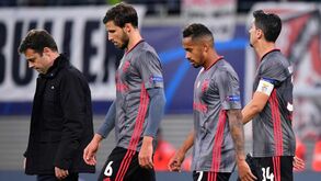 Benfica deixa escapar vantagem na Alemanha e diz adeus à Champions