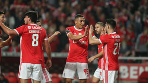 ‘Show’ de Vinícius garantiu 9.º triunfo consecutivo no campeonato