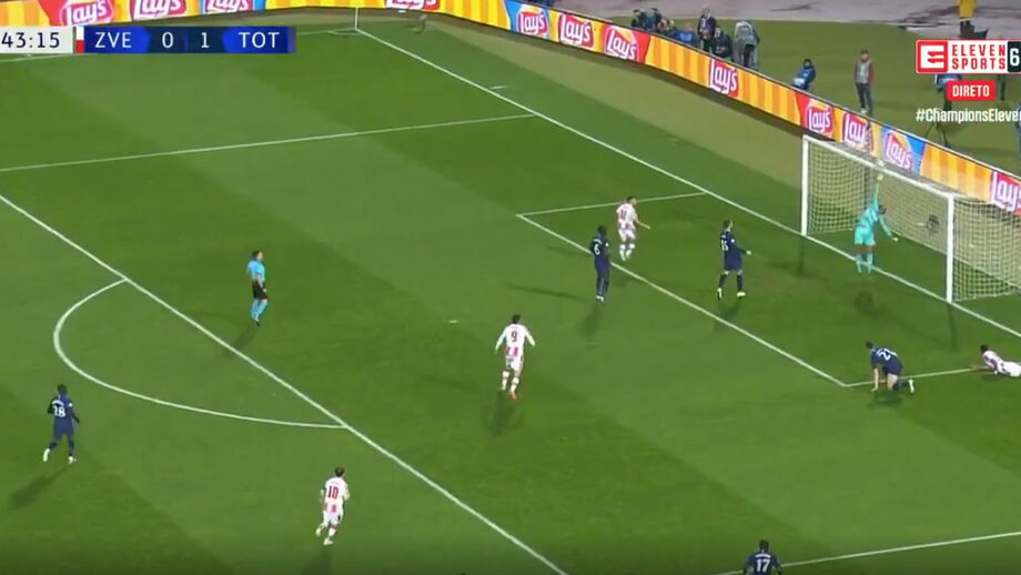 Duas bolas aos ferros e um 'ai jesus' na área do Tottenham: o lance que o Estrela Vermelha não podia ter falhado