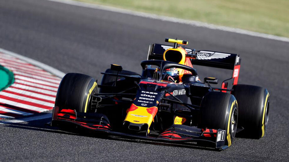 Alexander Albon segue na Red Bull em 2020