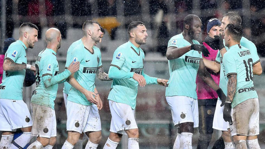 Inter Milão ganha ao Torino e mantém Juventus sob pressão