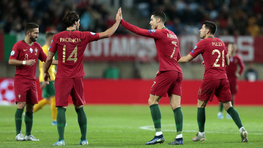 Portugal desce uma posição e é sétimo no ranking da FIFA