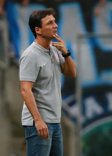 Zé Ricardo (Internacional): 250 mil reais/mês (55 mil euros)