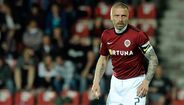 Tomas Repka - Foi condenado a seis meses de prisão por oferecer serviços sexuais da ex-mulher.