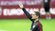 Robert Moreno - Foi, durante seis meses, treinador-adjunto de Luis Enrique na seleção espanhola, tendo asumido o cargo principal após a morte da filha de Luis Enrique, que acabou por voltar e 'riscar' Moreno da sua equipa técnica. Porém, o período em que teve no comando da 'Roja' deixaram boas indicações daquilo que Robert Moreno será capaz de fazer enquanto treinador principal. Atualmente, espera um novo desafio para a sua carreira.