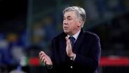 Carlo Ancelotti - Um turbilhão de incompatibilidades com Aurelio De Laurentiis, presidente do Nápoles, levou ao treinador italiano a afastar-se da equipa Gli Azzuri mesmo depois de ter qualificado a equipa para os oitavos-de-final da Liga dos Campeões... e com uma goleada. Juventus, Real Madrid, AC Milan, Chelsea, PSG e Bayern foram alguns dos clubes pelos quais Carlo Ancelotti já passou e, ao que tudo indica, não irá ficar por aqui.