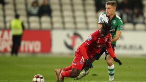 Bruno Fernandes corrige Miguel Luís 