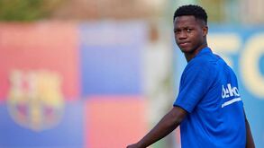 Barcelona blinda Fati com cláusula milionária