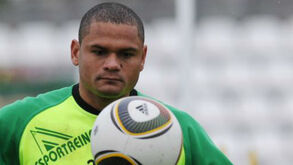 Ex-jogador da Naval volta ao ativo após escapar à morte no Egito: «Sonho com aquela tragédia»