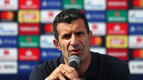 Figo sobre racismo no Barcelona: «Nunca senti nada, antes pelo contrário»