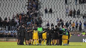 Assobios após a roda